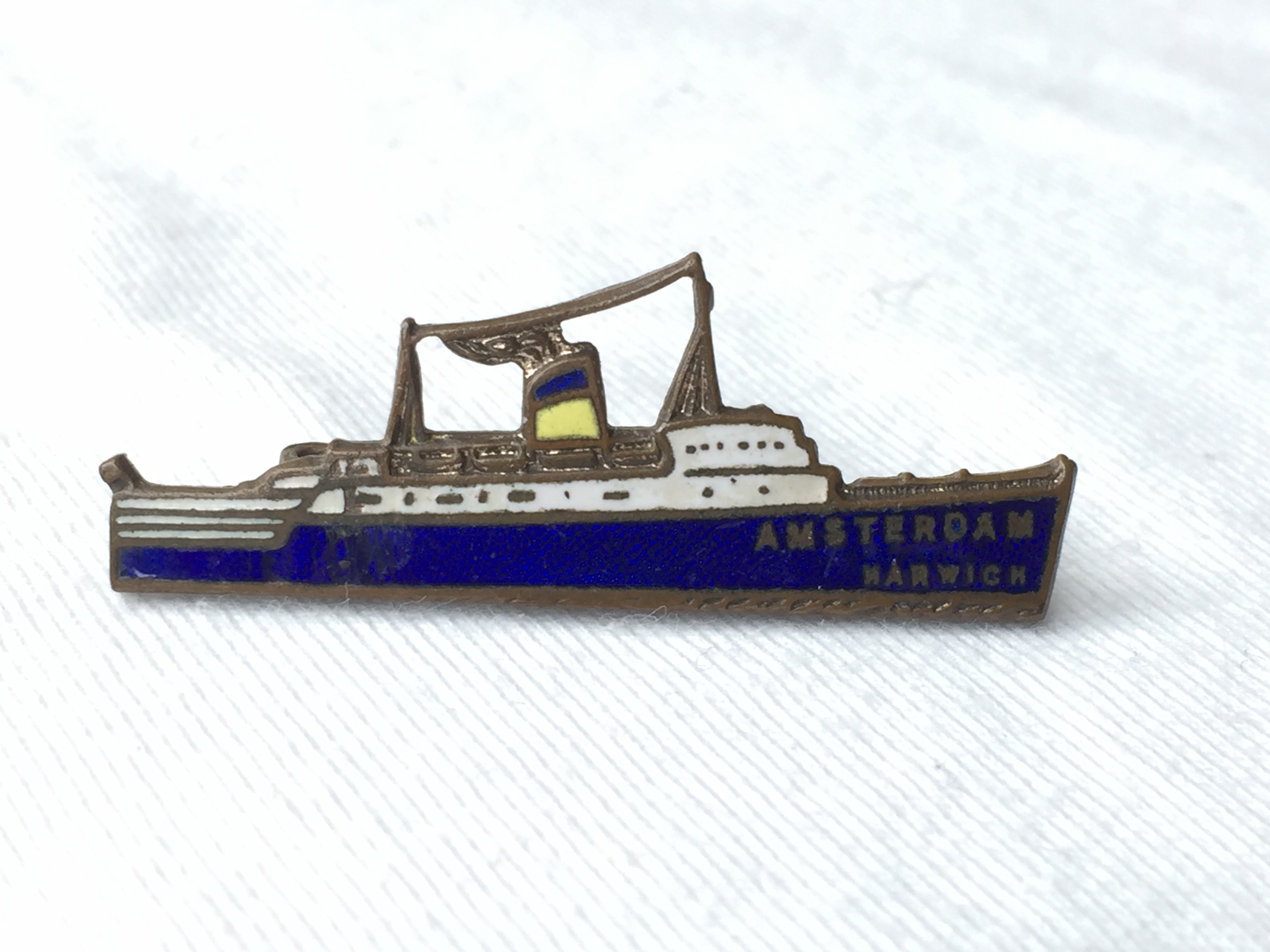 EARLY TYPE BRITISH RAIL SHIPPING COMPANY SHIP SHAPE BADGE OF THE VESSEL THE AMSTERDAM