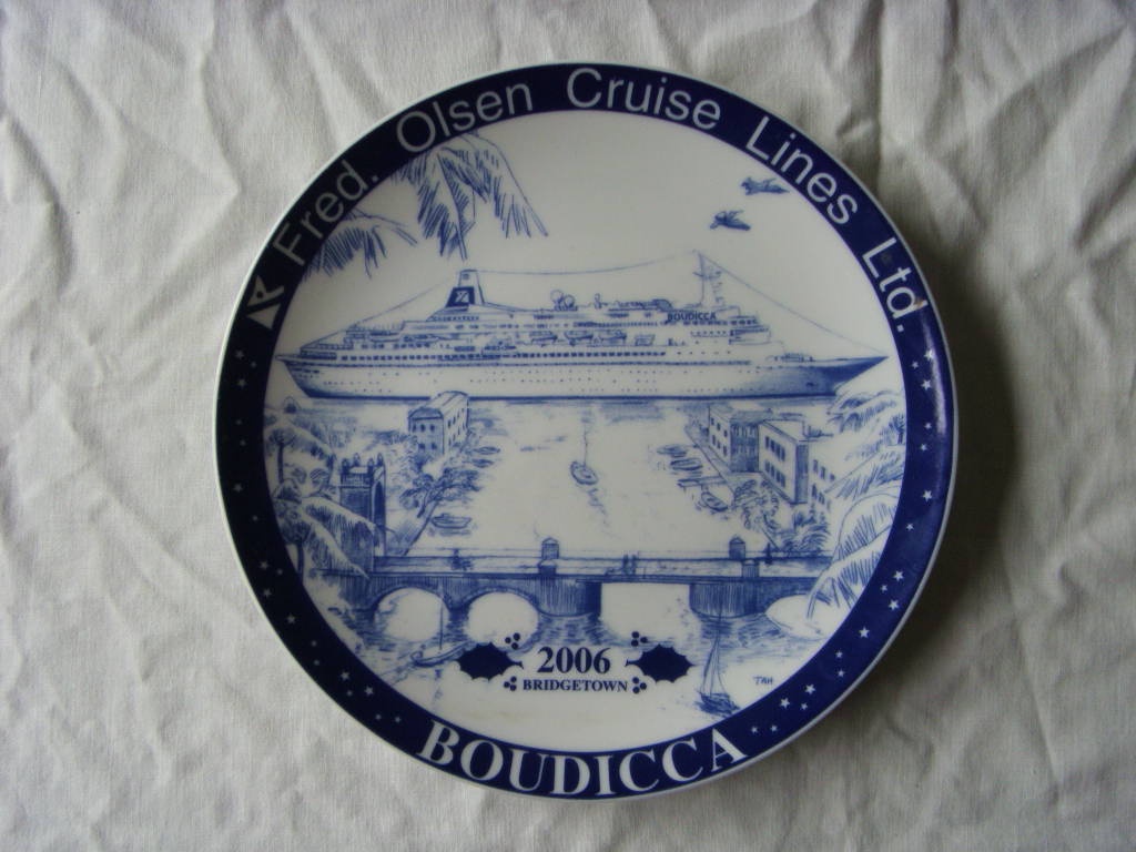 COMMEMORATIVE PLATE FROM THE FRED OLSEN CRUISE LINES LIMITED