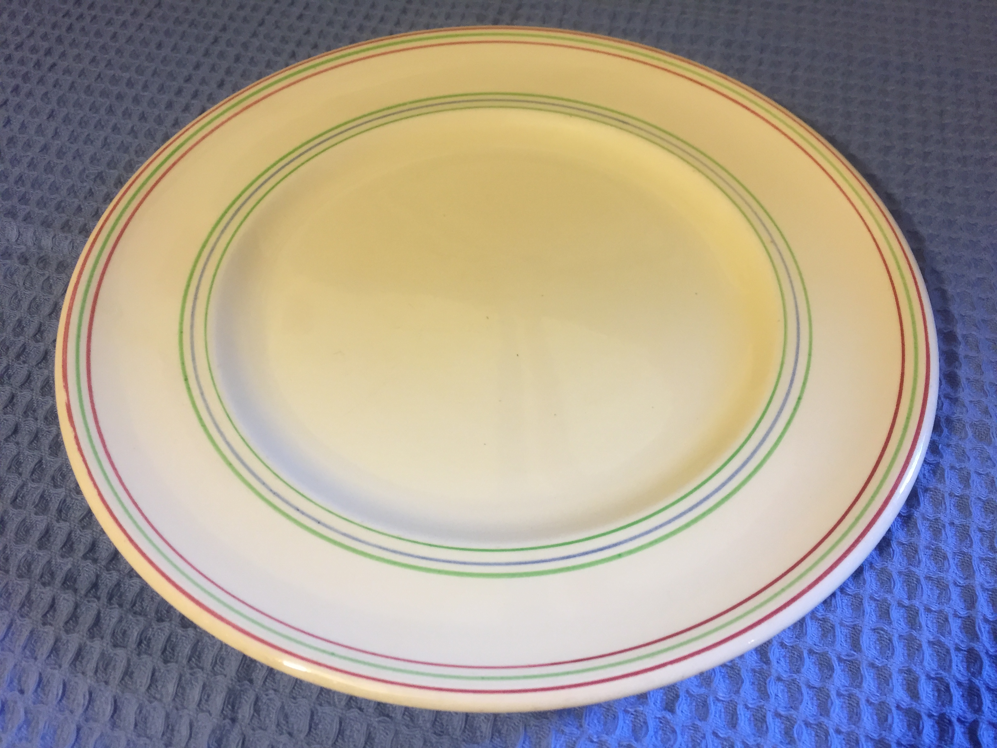 P&O LARGE SIZE DINNER PLATE PRODUCED IN THE EARLY TRADITIONAL DESIGN