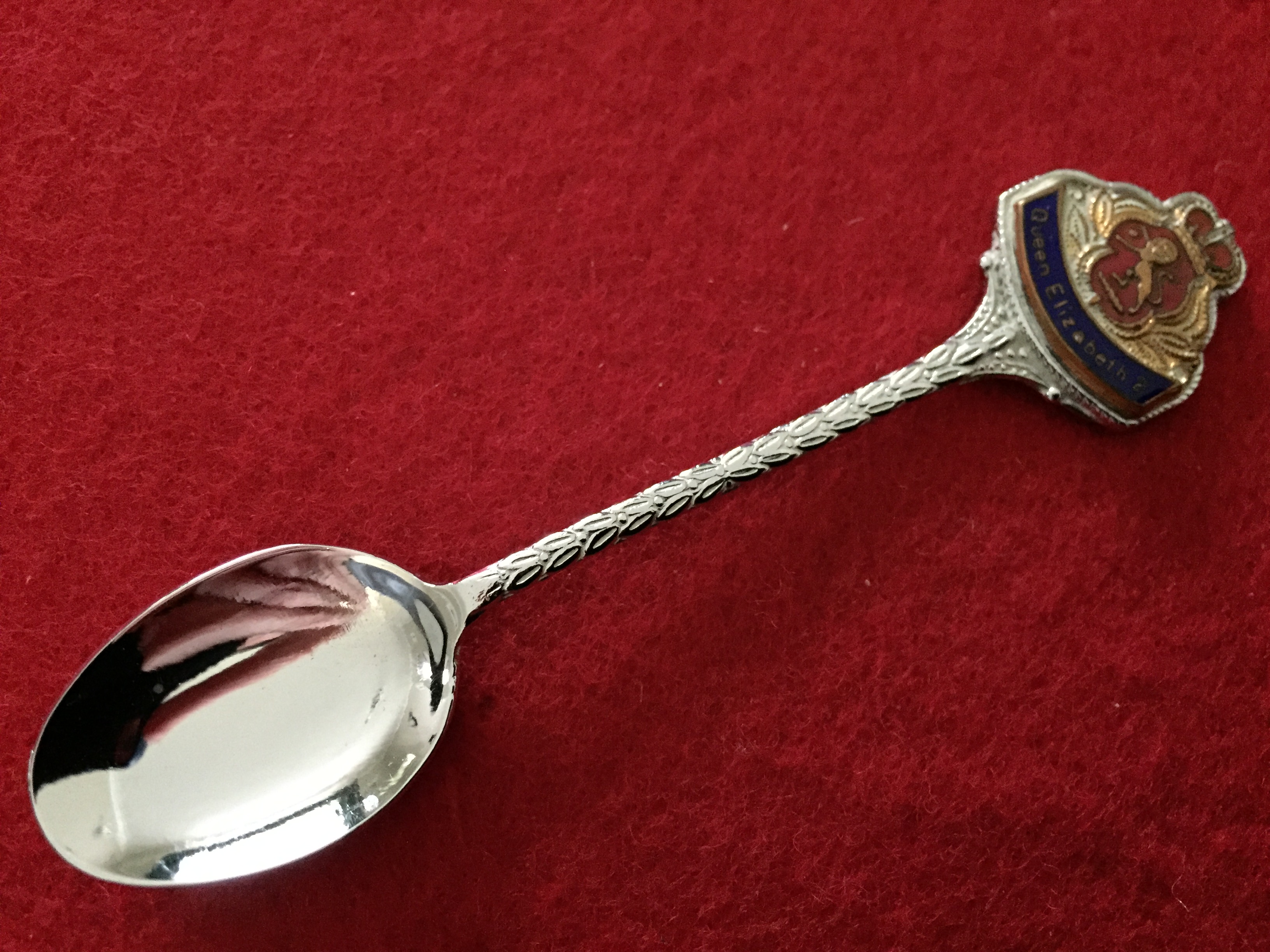 SOUVENIR SPOON FROM THE CUNARD LINE VESSEL THE QE2   