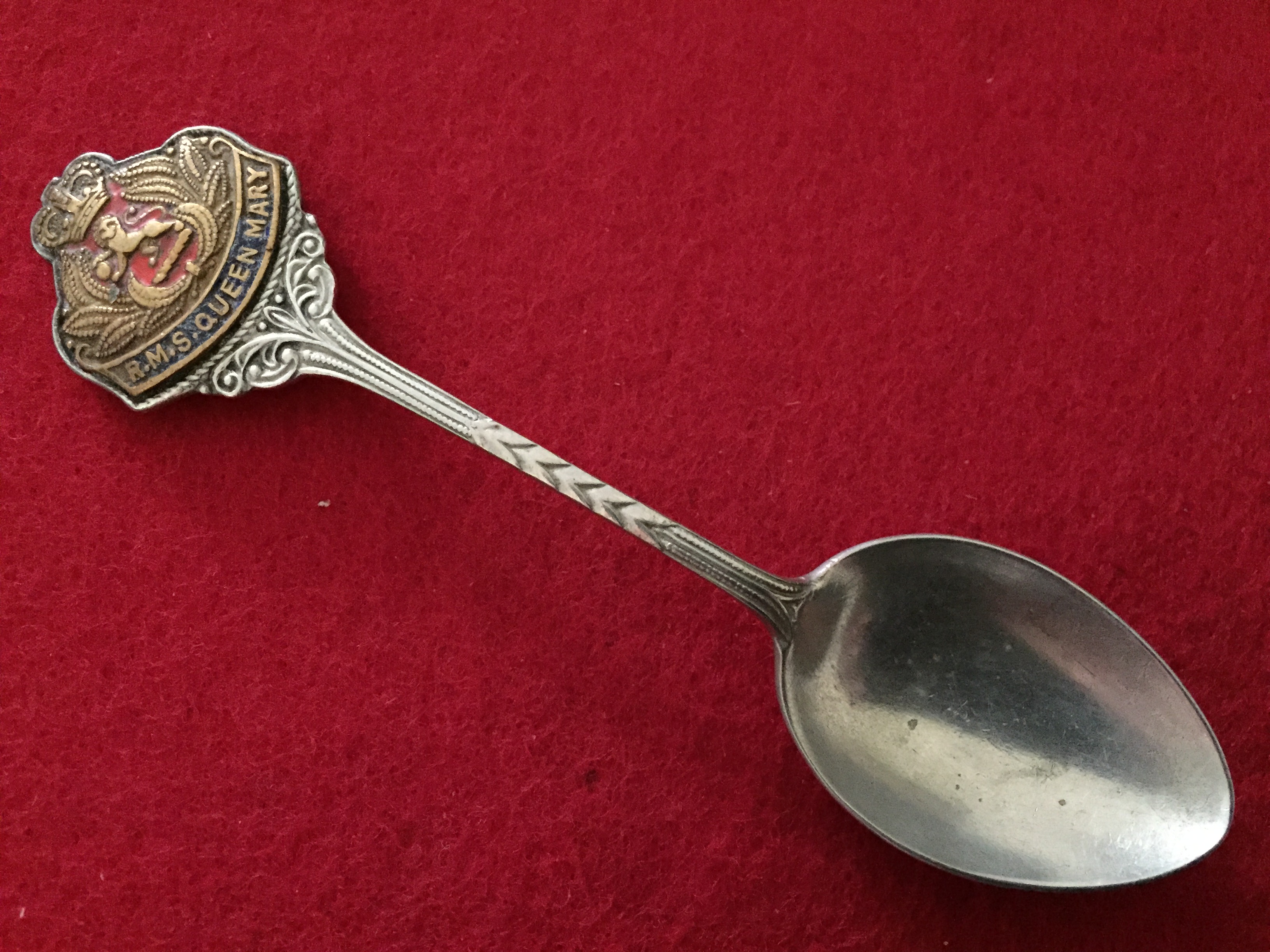 SOUVENIR SPOON FROM THE FAMOUS OLD VESSEL THE RMS QUEEN MARY 