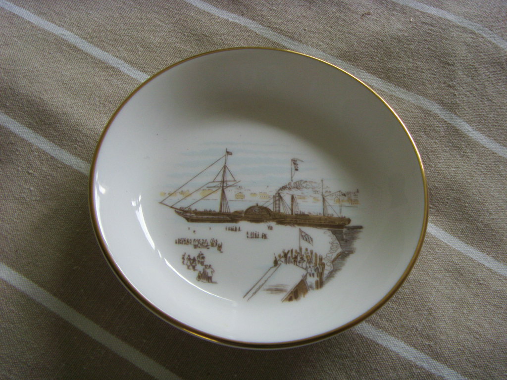 SMALL DISH SOUVENIR FROM THE BROCKLEBANK LINE VESSEL BRITANNIA CIRCA 1960's