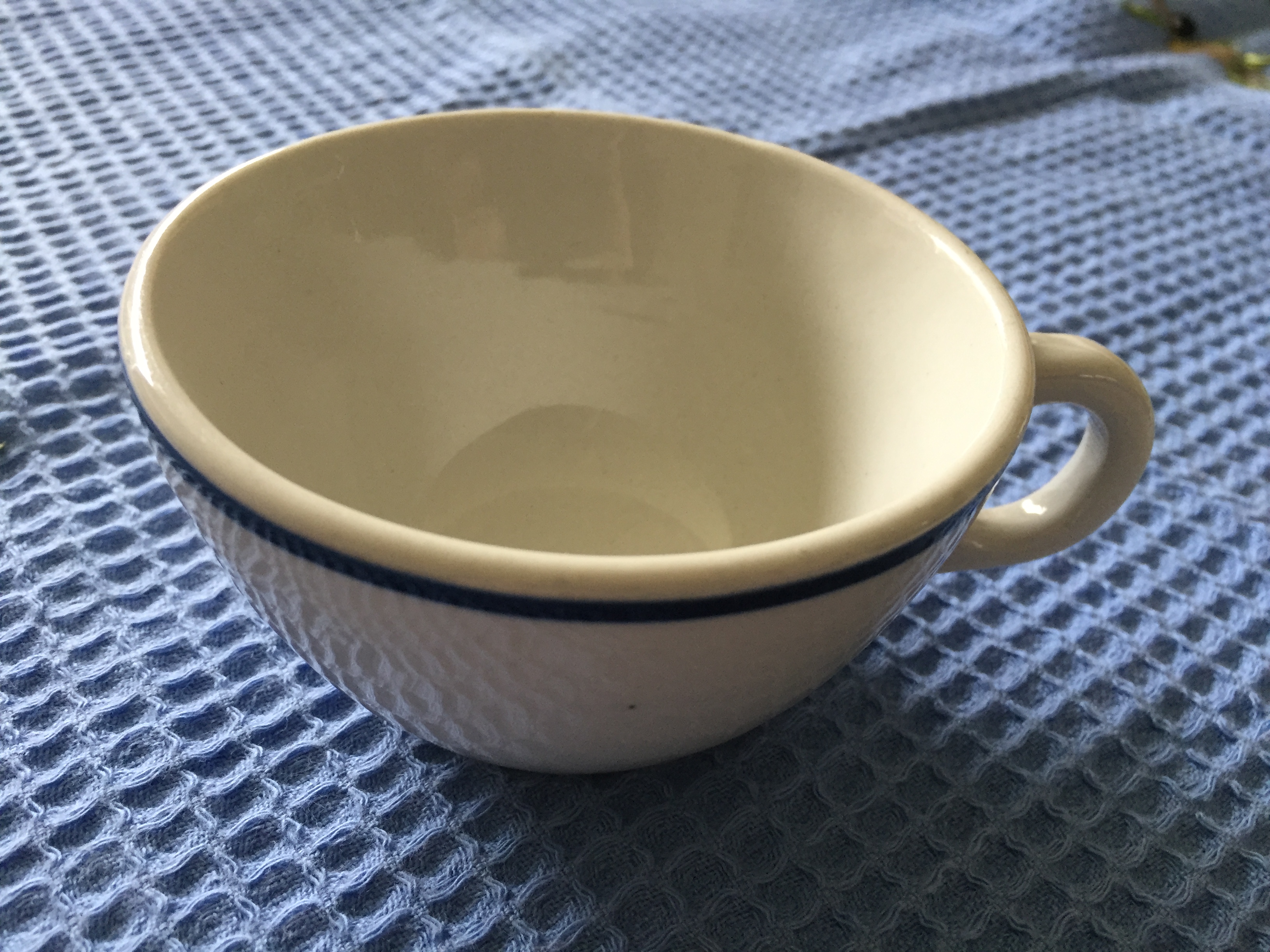 AS USED IN SERVICE ORIGINAL COFFEE CUP FROM THE UNITED STATES LINE