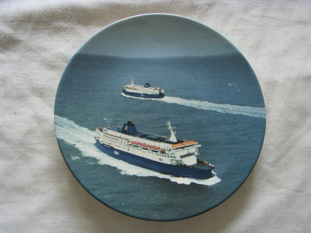 SOUVENIR POOLE CHINA P&O FERRIES DECORATIVE PLATE