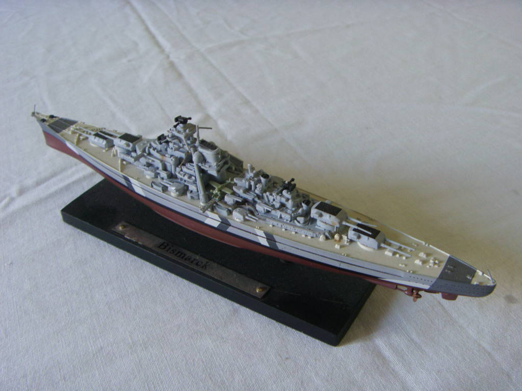 SMALL SCALE MODEL OF THE INFAMOUS GERMAN NAVAL VESSEL THE BISMARCK