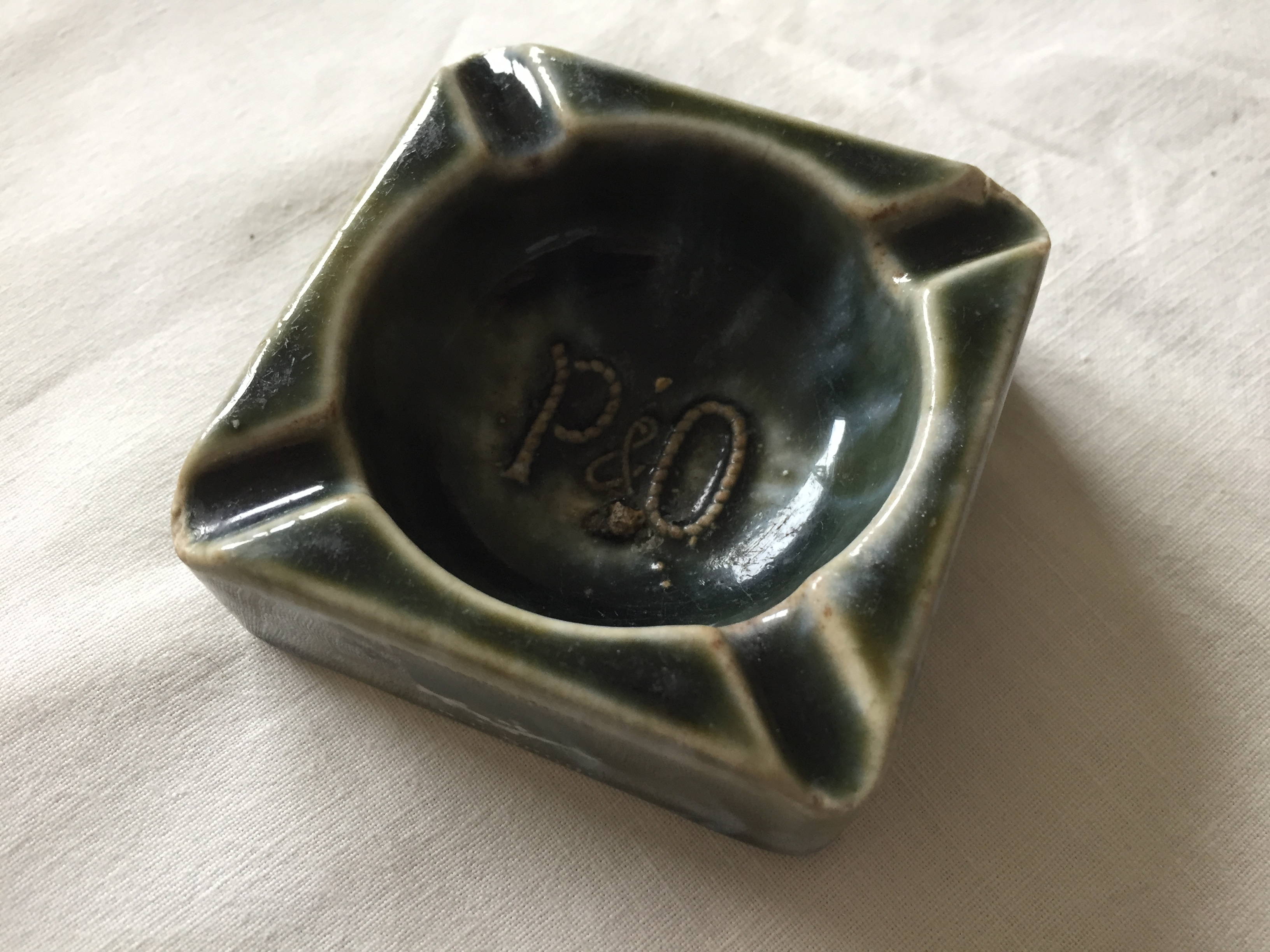 VERY EARLY STYLE AS USED ONBOARD GREEN MARBLE ASHTRAY FROM THE P&O LINE