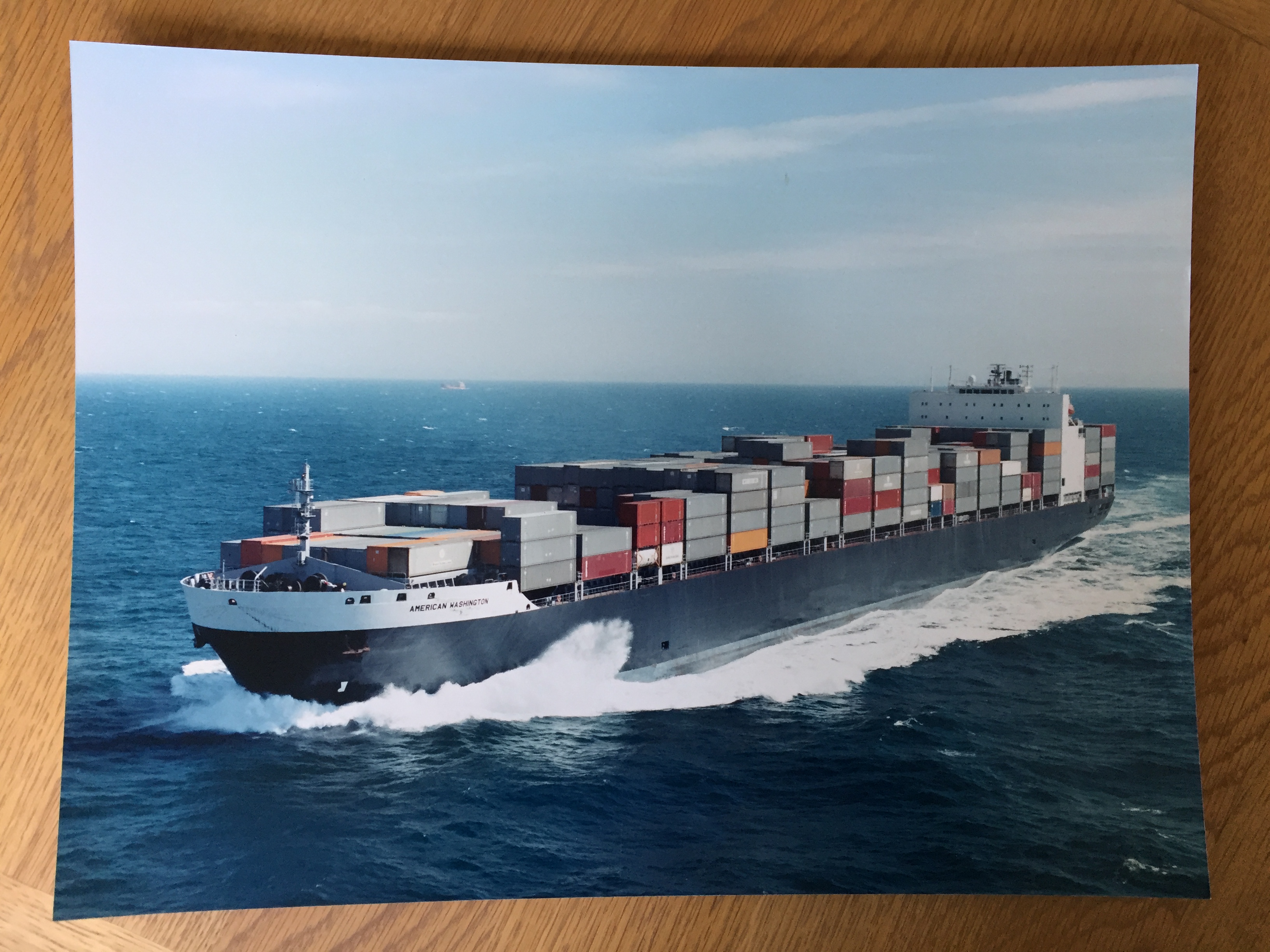 LARGE SIZE COLOUR PHOTOGRAPH OF THE CONTAINER VESSEL AMERICAN WASHINGTON