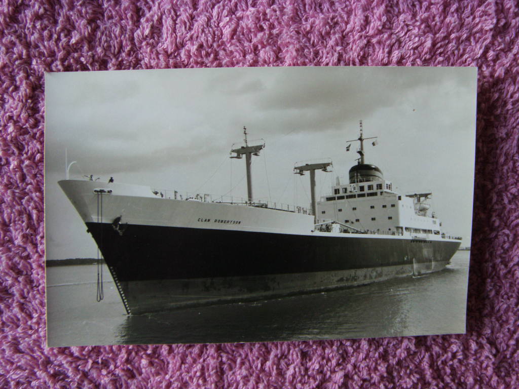 ORIGINAL B/W PHOTOGRAPH OF THE CLAN LINE VESSEL THE CLAN ROBERTSON