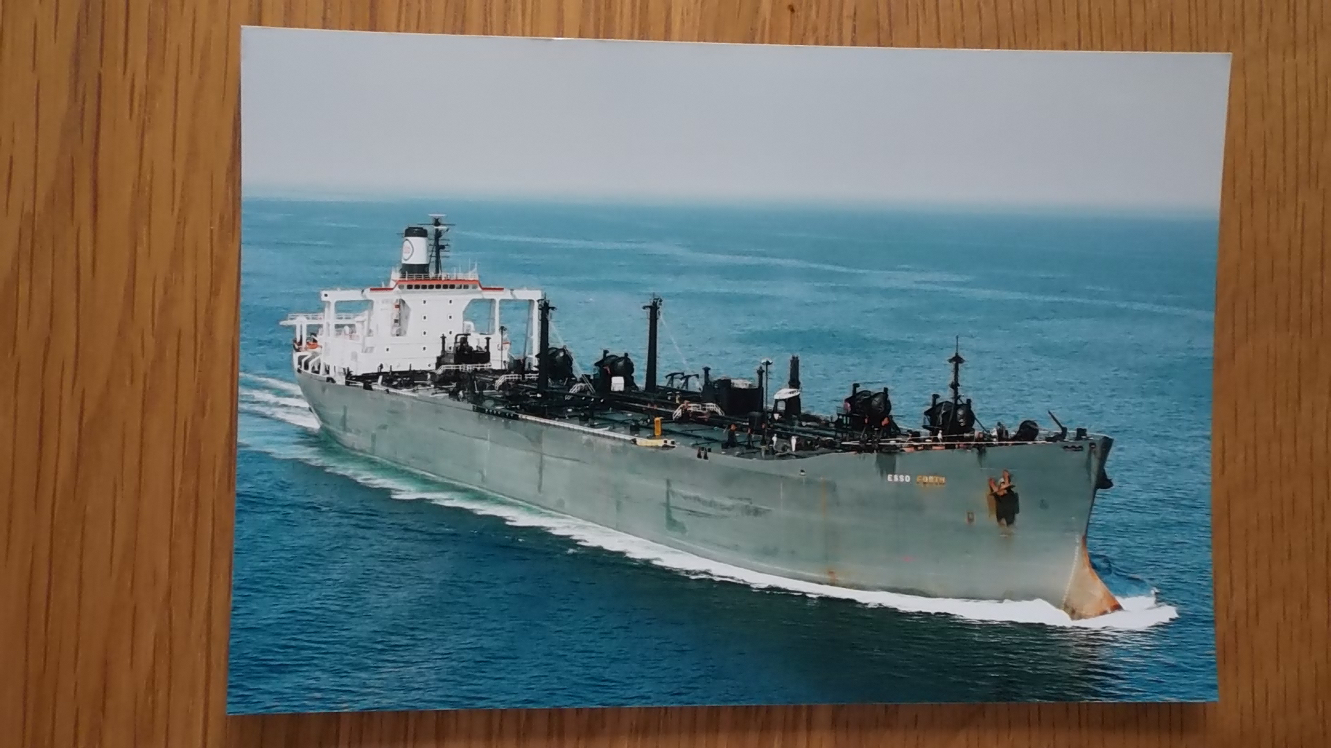 POSTCARD SIZE COLOUR PHOTOGRAPH OF THE ESSO TAKERS COMPANY VESSEL THE ESSO FORTH