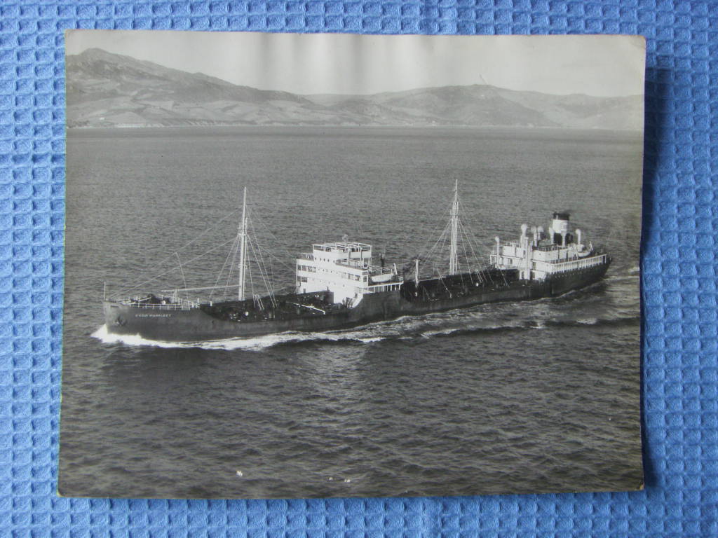 B/W PHOTOGRAPH OF THE ESSO PETROLEUM COMPANY VESSEL THE ESSO PURFLEET