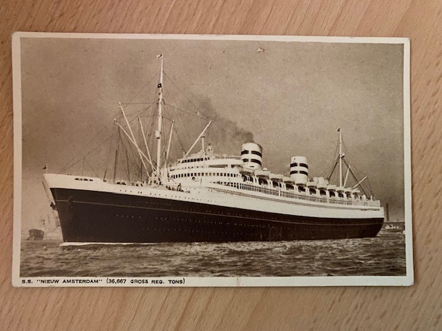 B/W POSTCARD FROM THE OLD CRUISE LINE VESSEL THE NIEUW AMSTERDAM