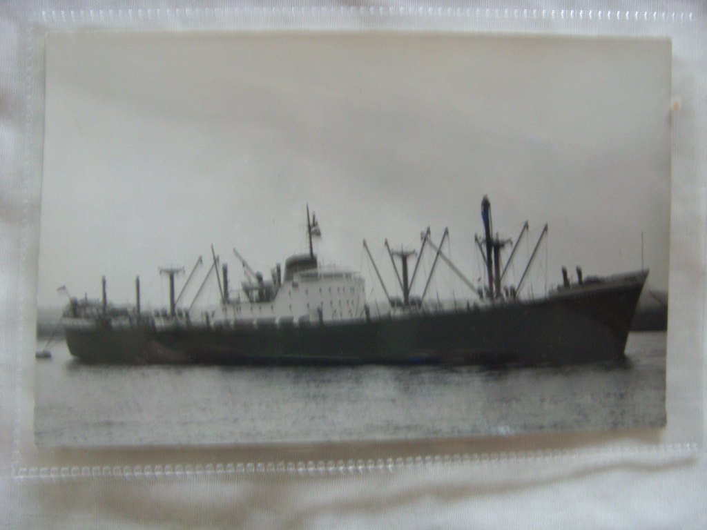 ORIGINAL B/W PHOTOGRAPH OF THE BANK LINE VESSEL THE WEYBANK