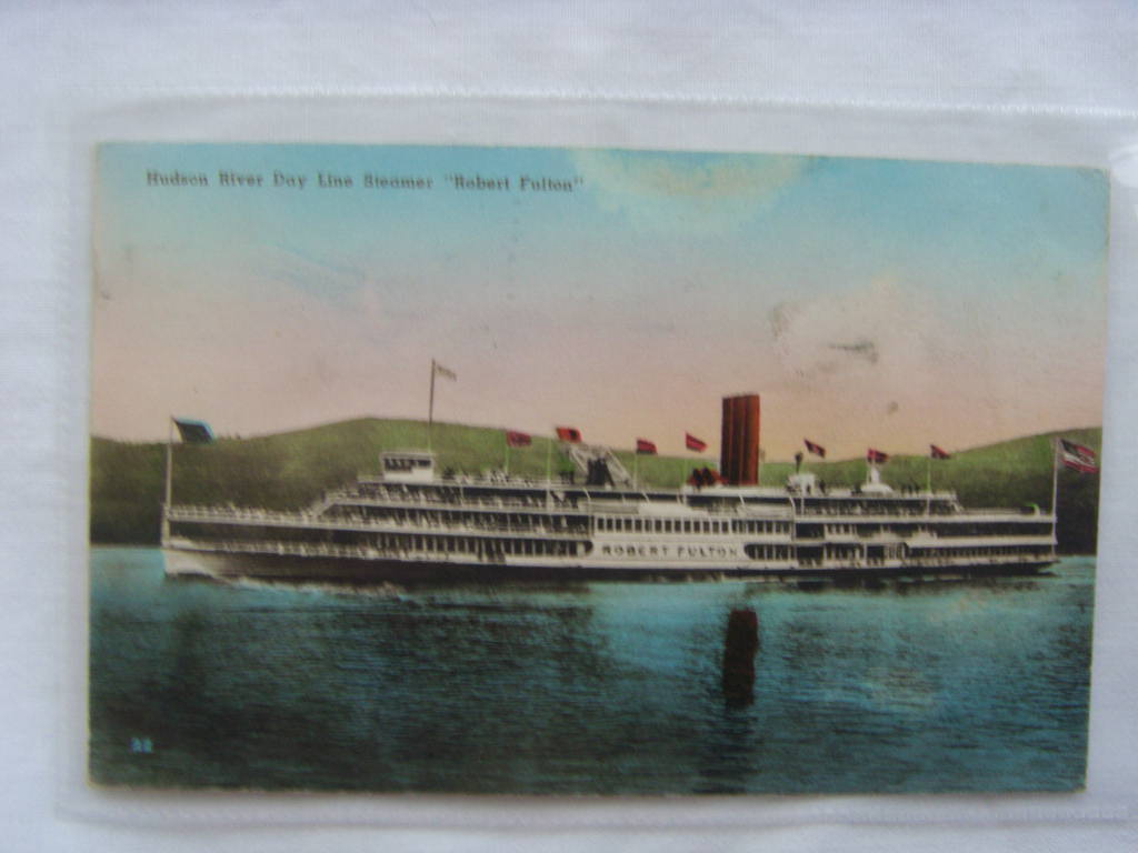 FULL COLOUR USED POSTCARD OF THE HUDSON RIVER DAY LINE STEAMER THE 'ROBERT FULTON'