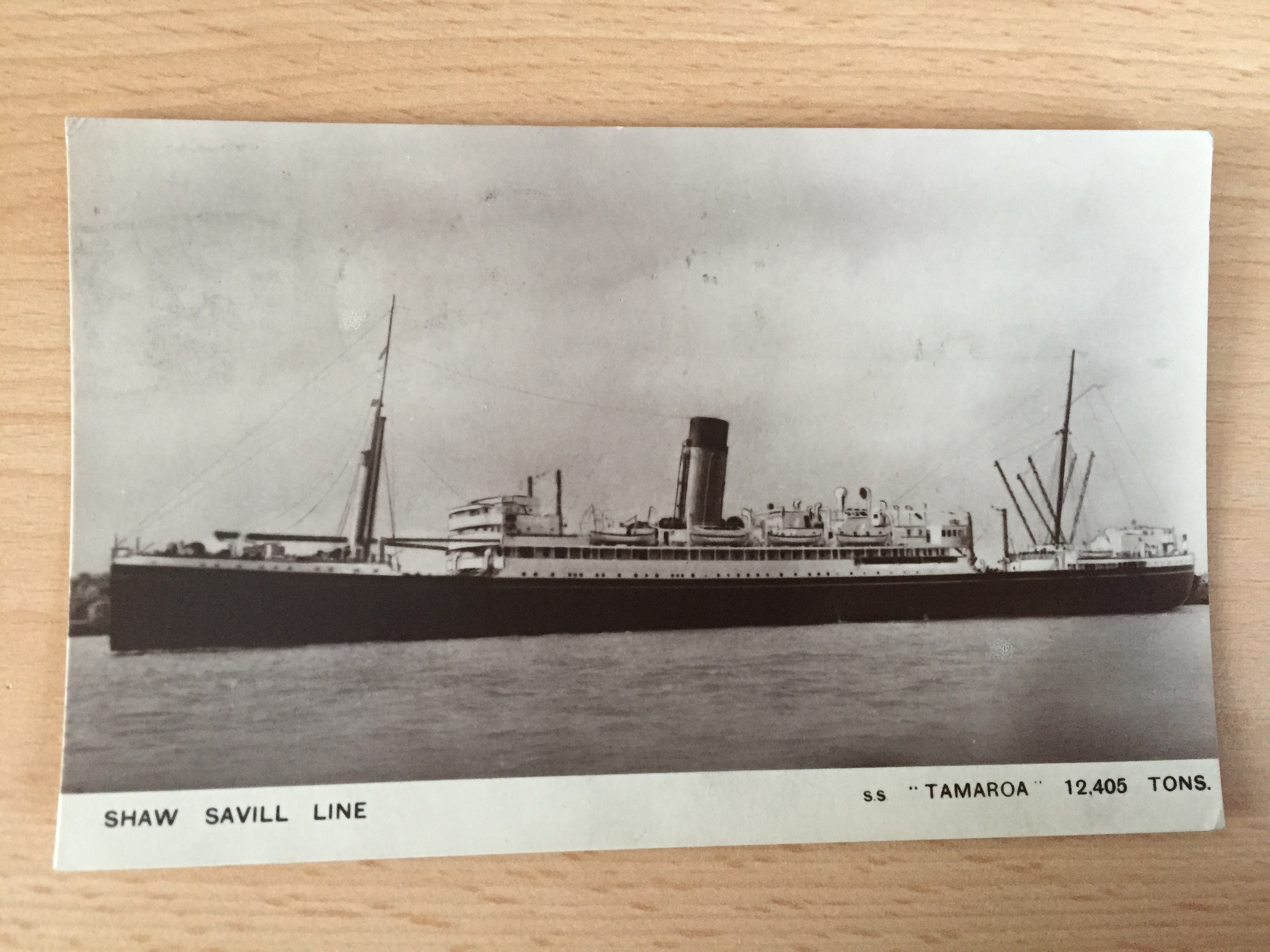 USED B/W POSTCARD FROM THE SS TAMAROA OF THE SHAW SAVILL LINE